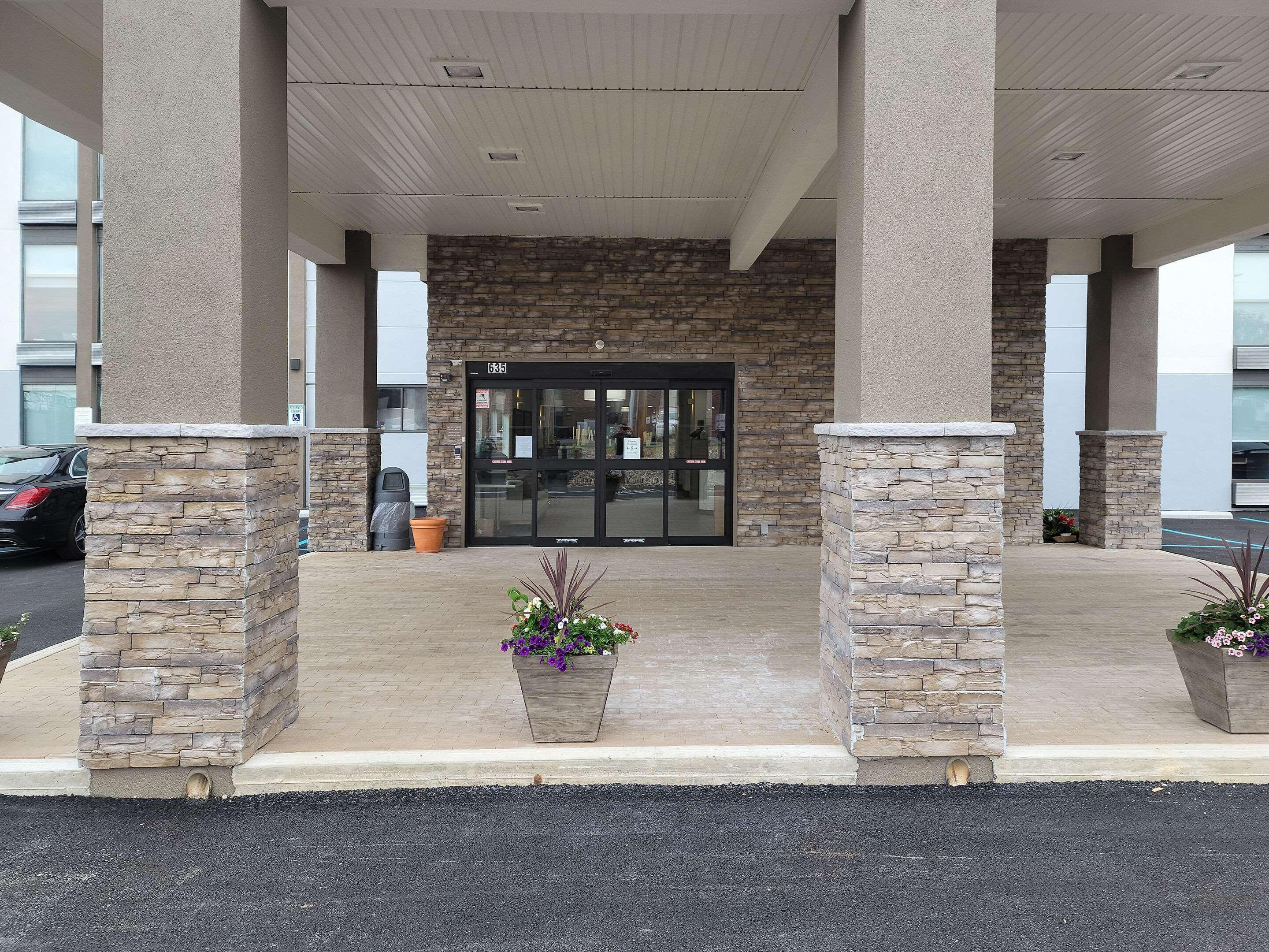 Comfort Inn & Suites Wyomissing-Reading Extérieur photo